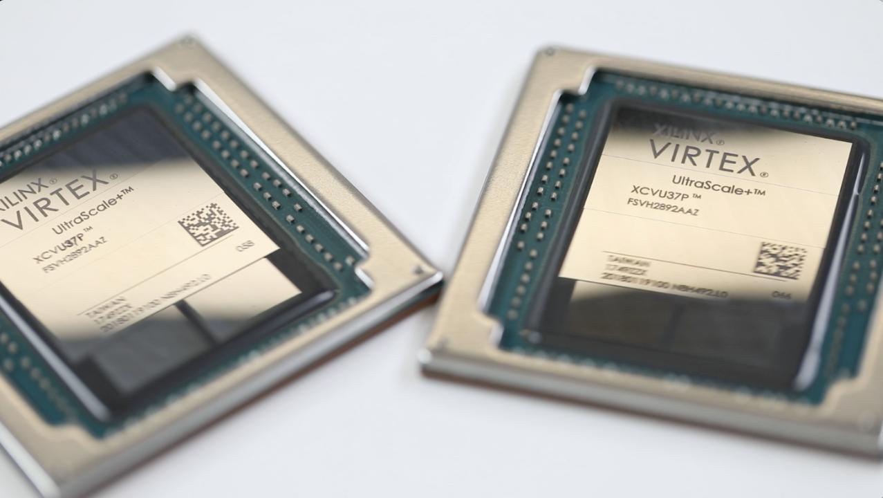 Xilinx Virtex XCV1000 BG560AFP9945 FPGA-