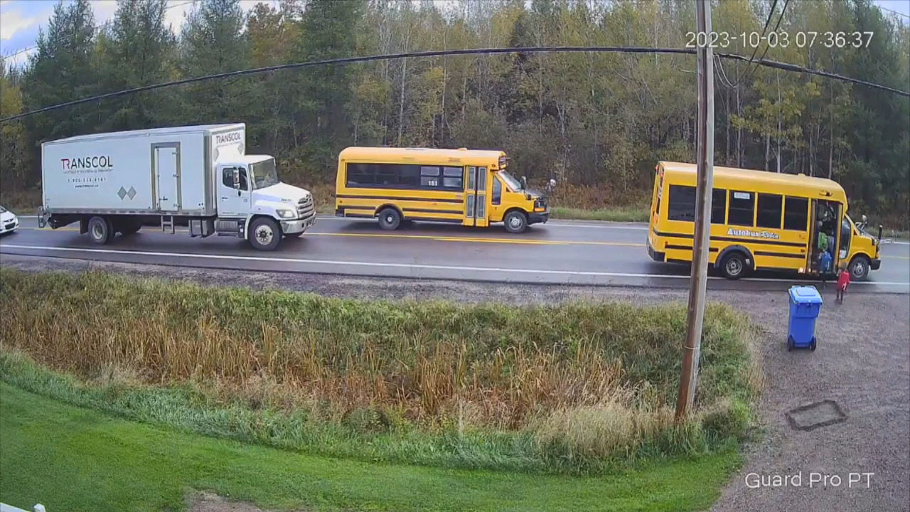 Un enfant d'Ottawa oublié dans un autobus lors de sa première journée  d'école