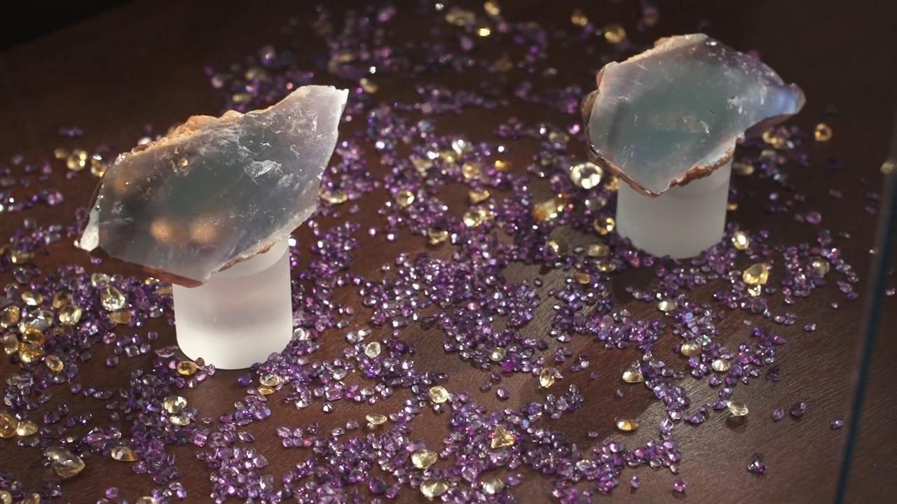 GIAでデビューした素晴らしい宝石彫刻