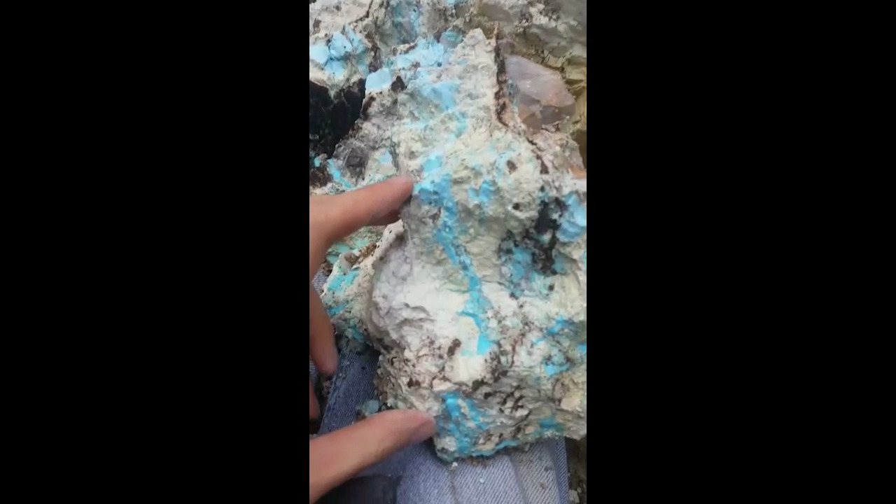 Turquoise from Western Arkansas | Gems & Gemology