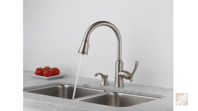 Lakeview Single-Handle Pull-Down Sprayer Kitchen Faucet with Soap Dispenser in Stainless