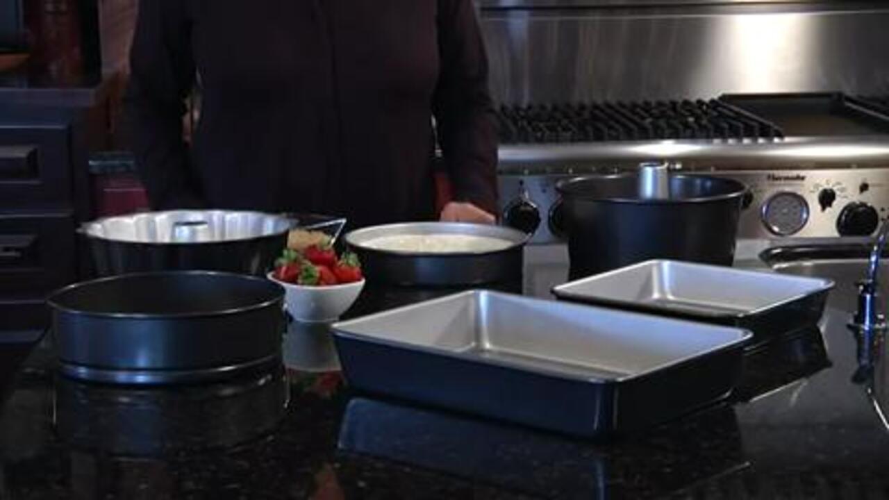 Chef s Classic 6 Piece Black Bakeware Set