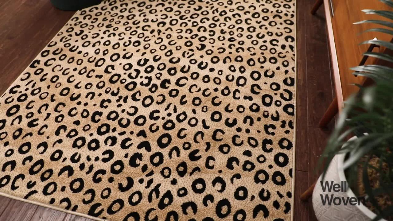 Well Woven Dulcet Leopard Black 3 ft. x 4 ft. Modern Animal