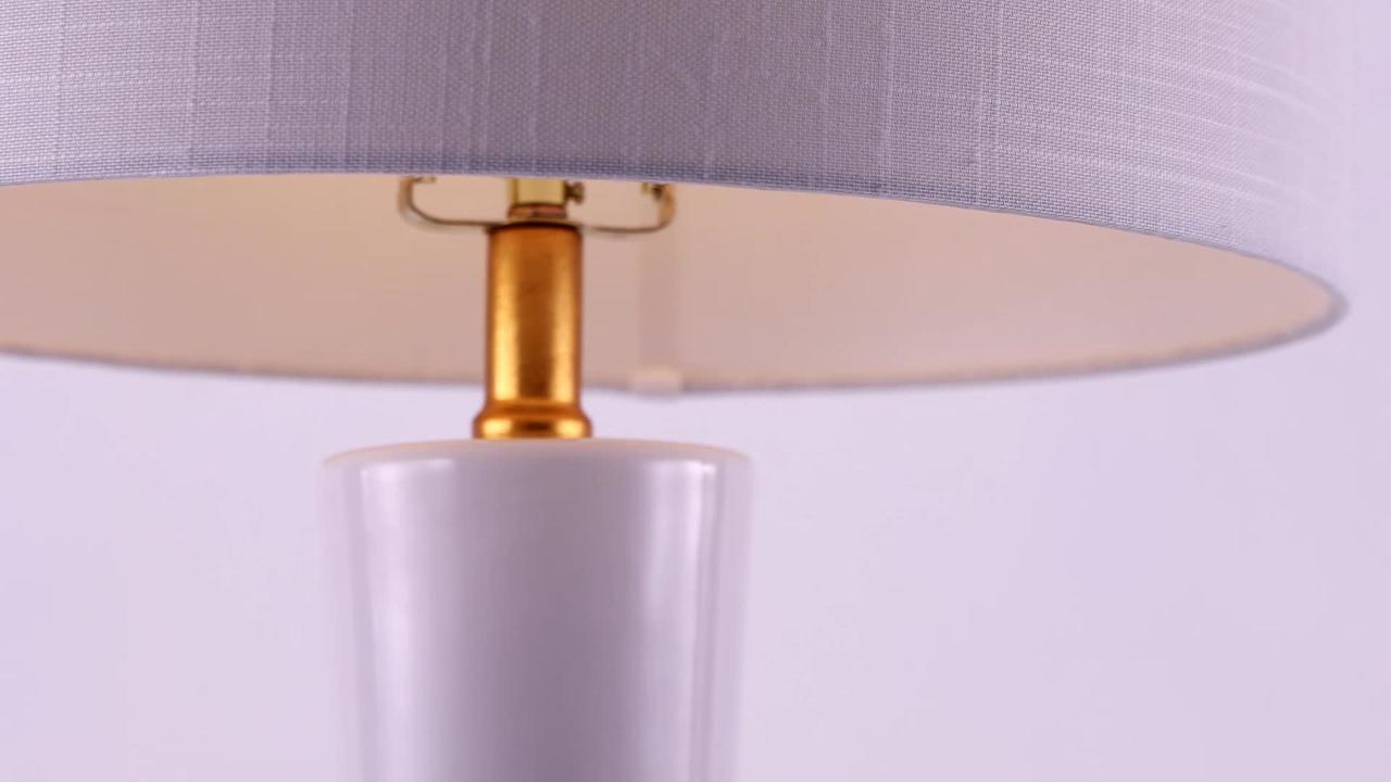 JONATHAN Y Ziggy 27 in. White/Brass Gold Ceramic/Metal