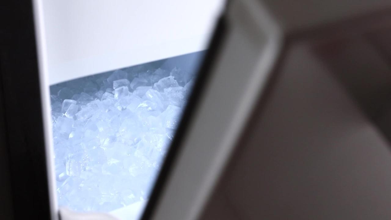 KUID508HPS, KitchenAid, KitchenAid® 18'' Automatic Ice Maker with  PrintShield™ Finish