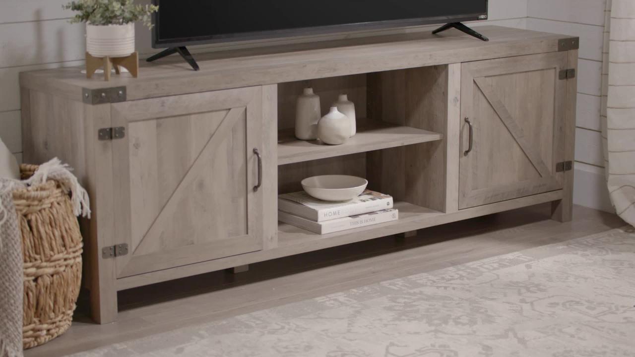 Walker Edison Furniture Company 70 In Gray Wash Composite Tv Stand 75 In With Doors Hd70bdsdgw The Home Depot