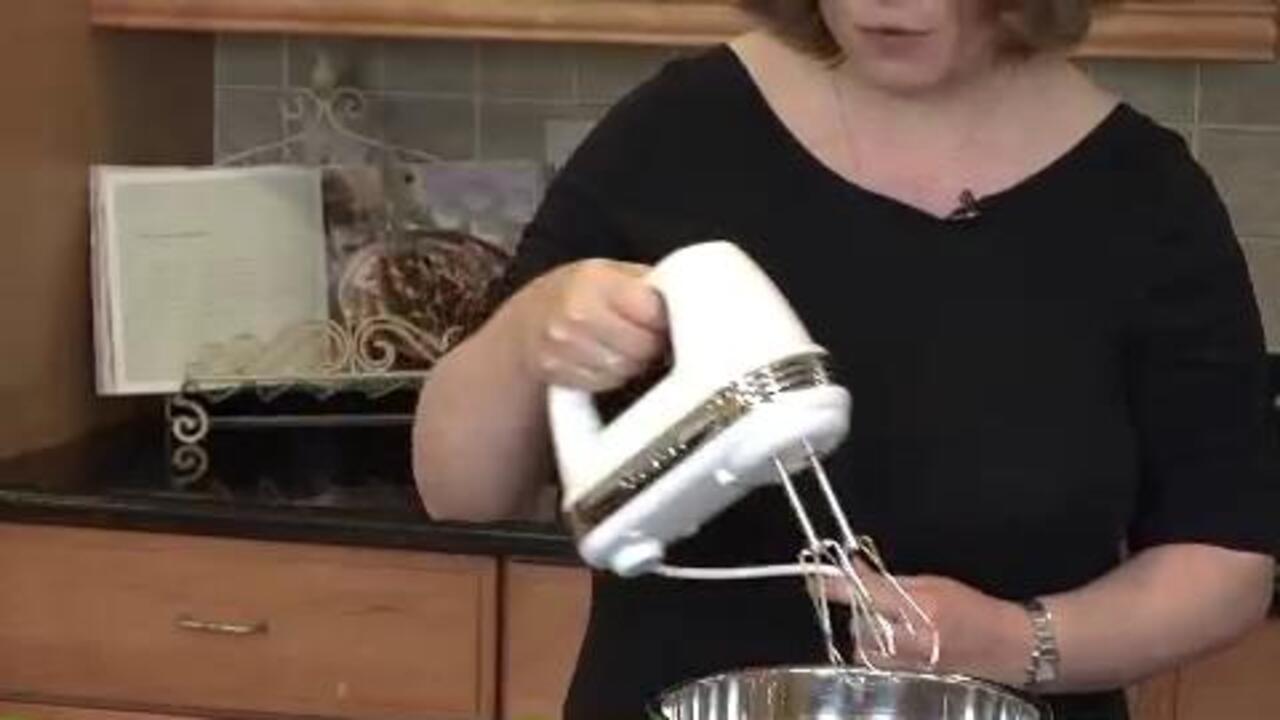 Power Advantage 7-Speed Hand Mixer