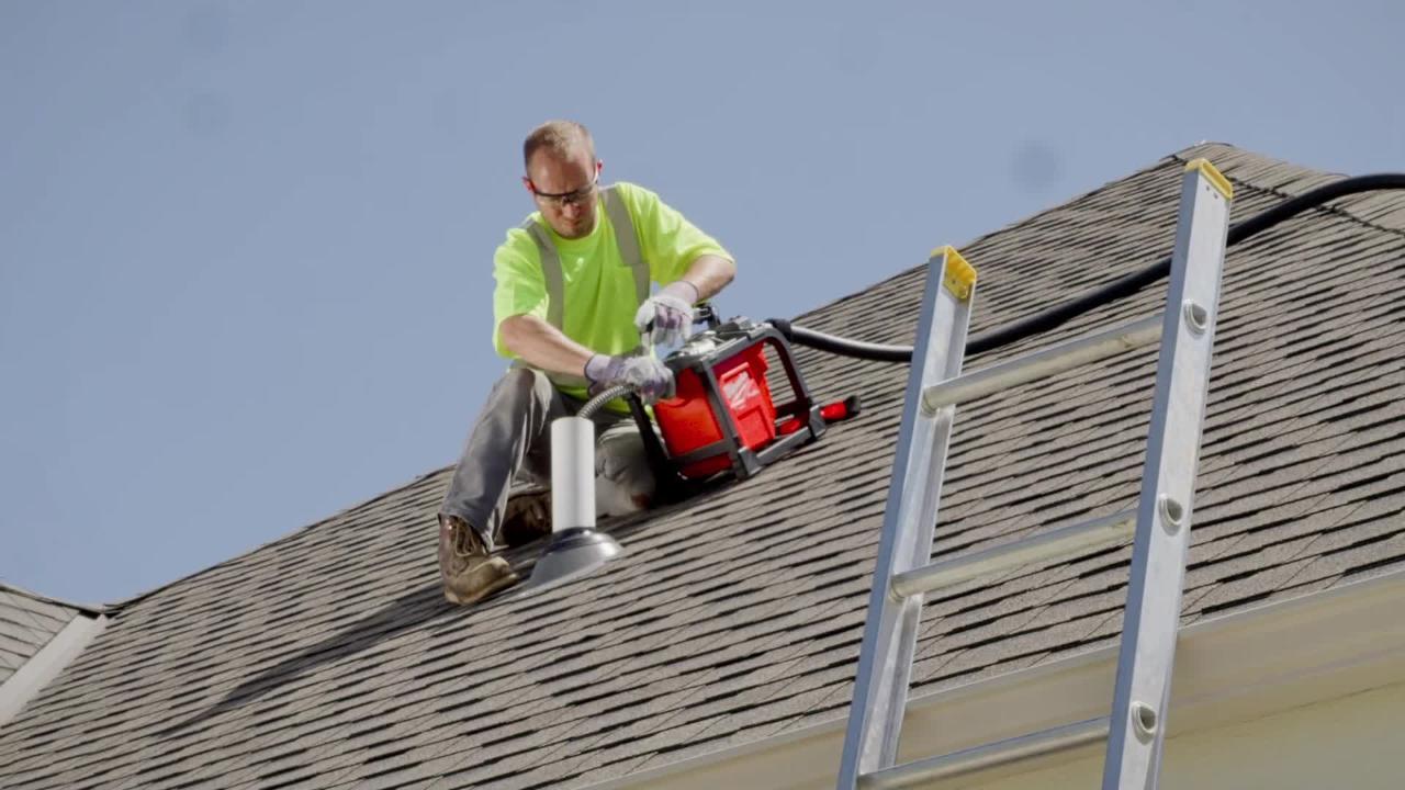 Milwaukee M18 FUEL Cordless Drain Cleaning Sewer Sectional Machine