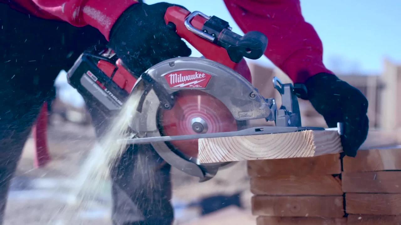 Milwaukee M18 FUEL 18V Lithium-Ion Brushless Cordless 7-1/4 in. Circular  Saw W/ Oscillating Multi-Tool (Tool-Only) 2732-20-2836-20 The Home Depot