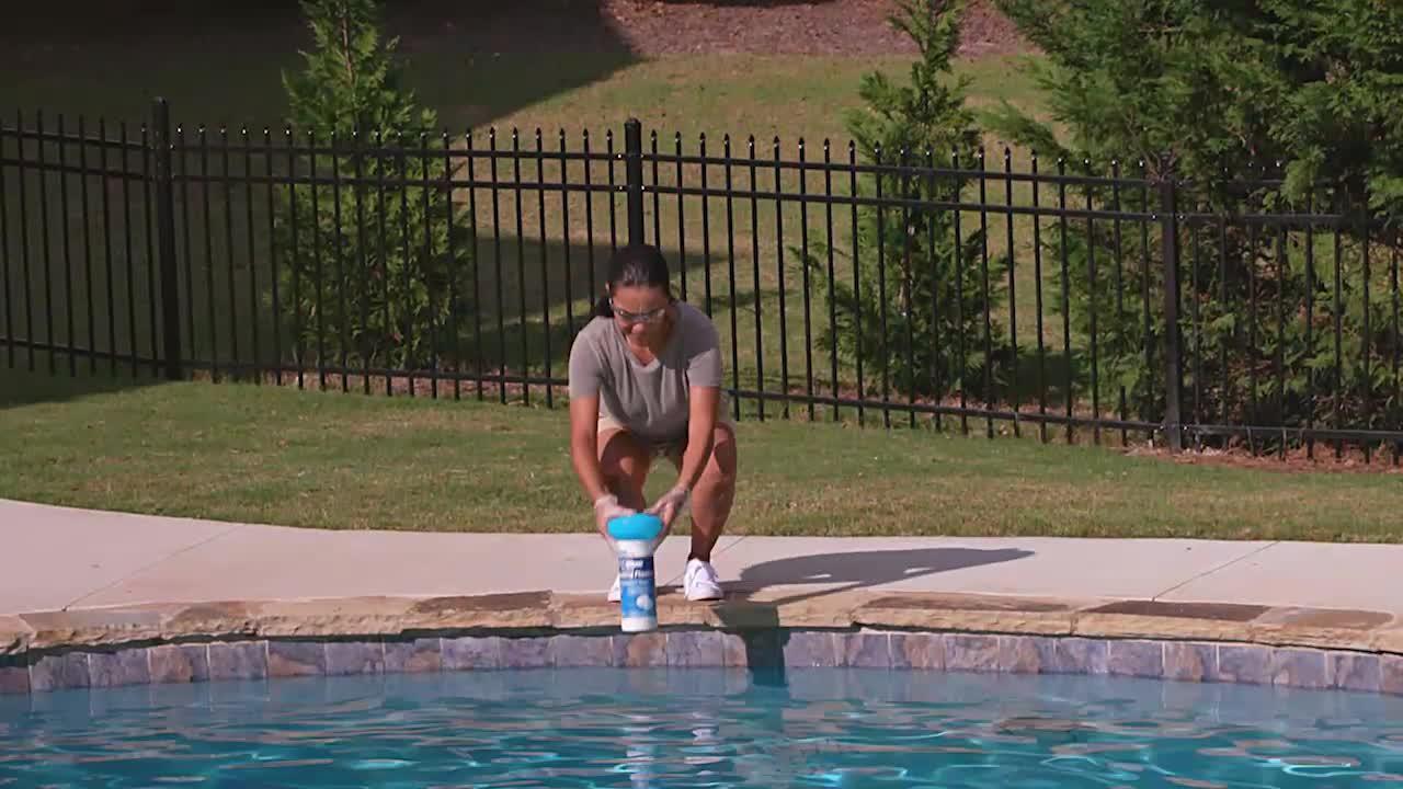 Pool Time Maxblue 3 5 Lb Pre Filled Chlorinating Floater 27426ptm The Home Depot