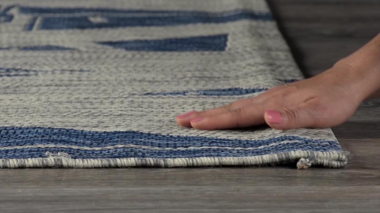 8' Ivory Blue Hand Hooked Uv Treated Coastal Reef Round Indoor Outdoor Area Rug 8' Ivory Blue Hand Hooked Uv Treated Coastal Reef Round Indoor Outdoor Area Rug