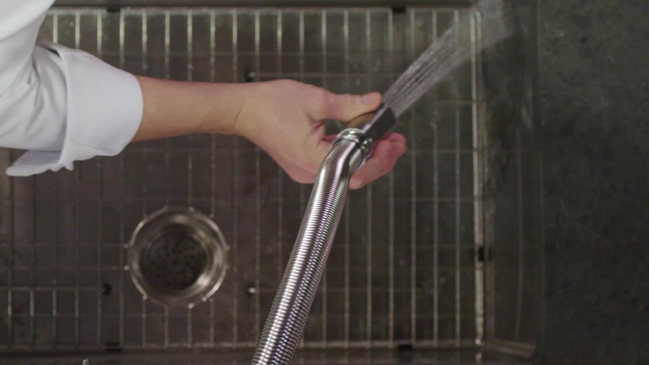 Delta Trinsic Single Handle Pull Down Sprayer Kitchen Faucet with