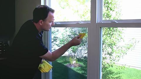 Master the grill through a glass-ceramic window