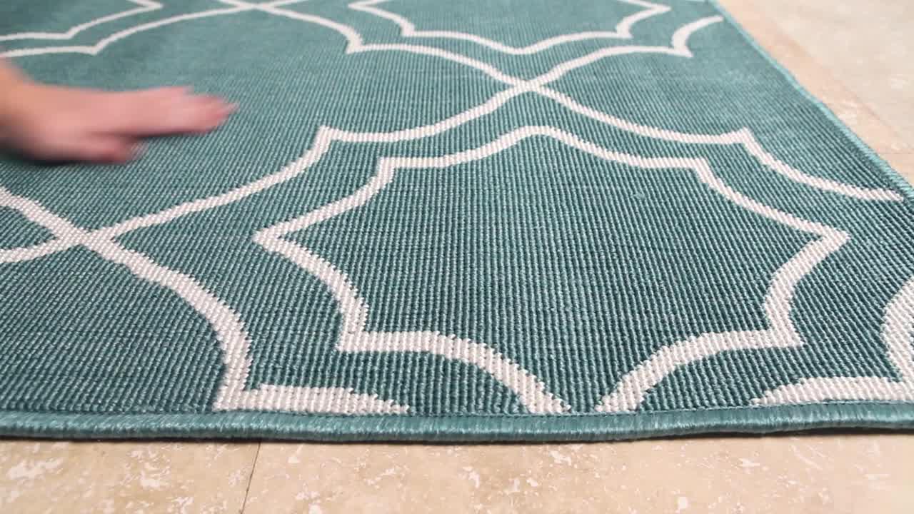 Green Artistic Weavers Ariane Outdoor Traditional Area Rug 6'4 x 9' Green Artistic Weavers Ariane Outdoor Traditional Area Rug 6'4 x 9'