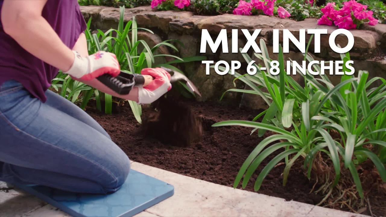 Miracle Gro Moisture Control 1 5 Cu Ft Garden Soil For Flowers The Home Depot Miracle Gro Moisture Control 1 5 Cu Ft Garden Soil For Flowers The Home Depot
