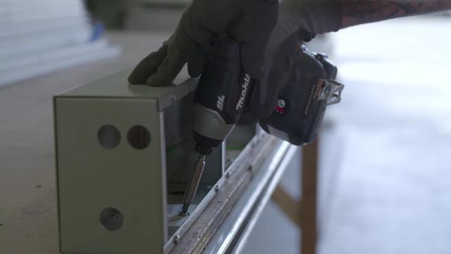 Makita - 18V LXT Lithium-Ion Sub-Compact Brushless Cordless Impact Driver (Tool Only)