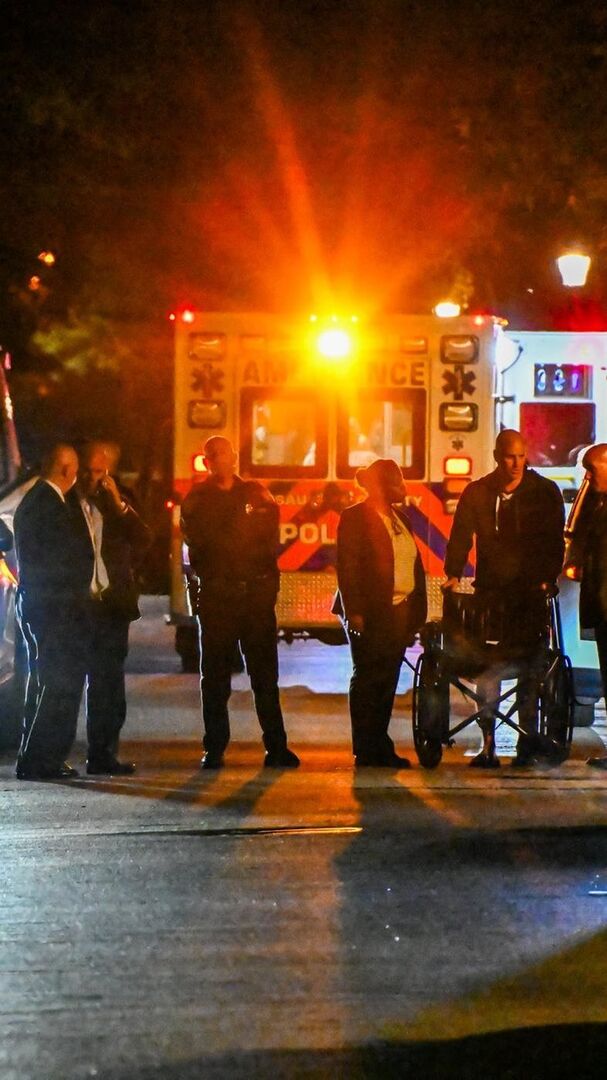 Police kill a man in a burning Georgia house, finding a woman dead and  others trapped - Newsday