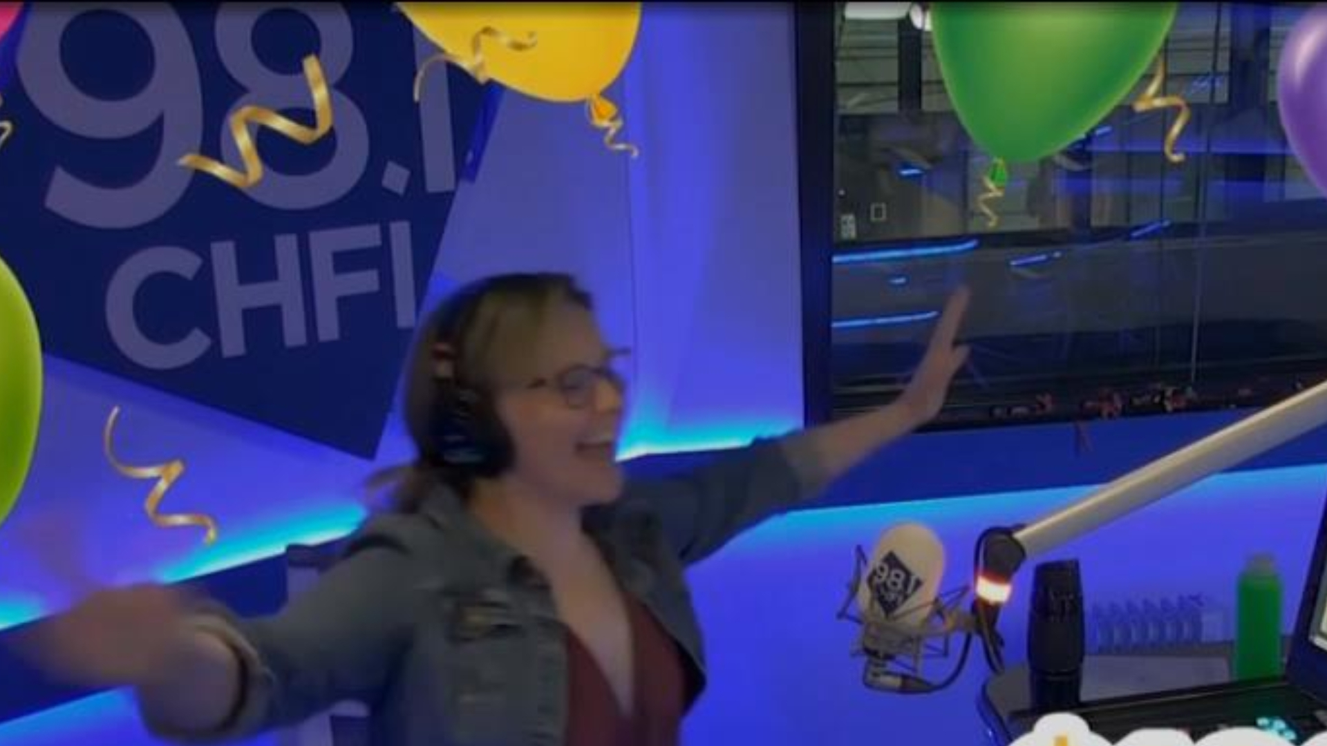 Contestant wins over 100,000 in 98.1 CHFI’s Secret Voices contest