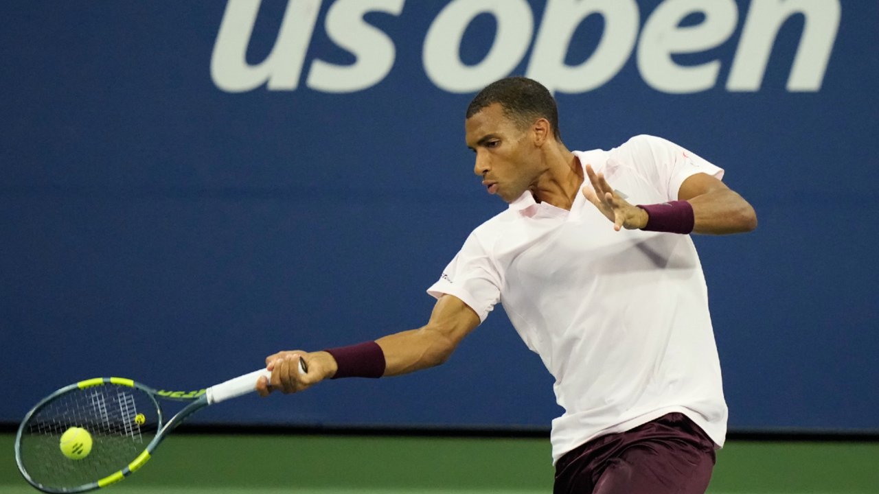 Felix Auger-Aliassime moving on to the 2nd round of the U.S. Open