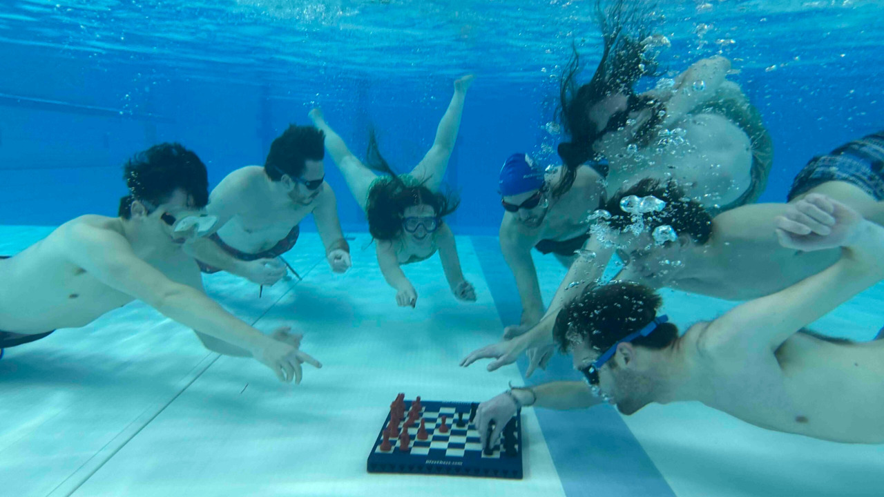 Diving chess players battle it out underwater