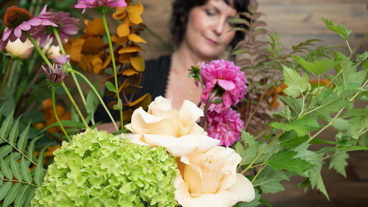 Leave the stress behind and get creative with flowers