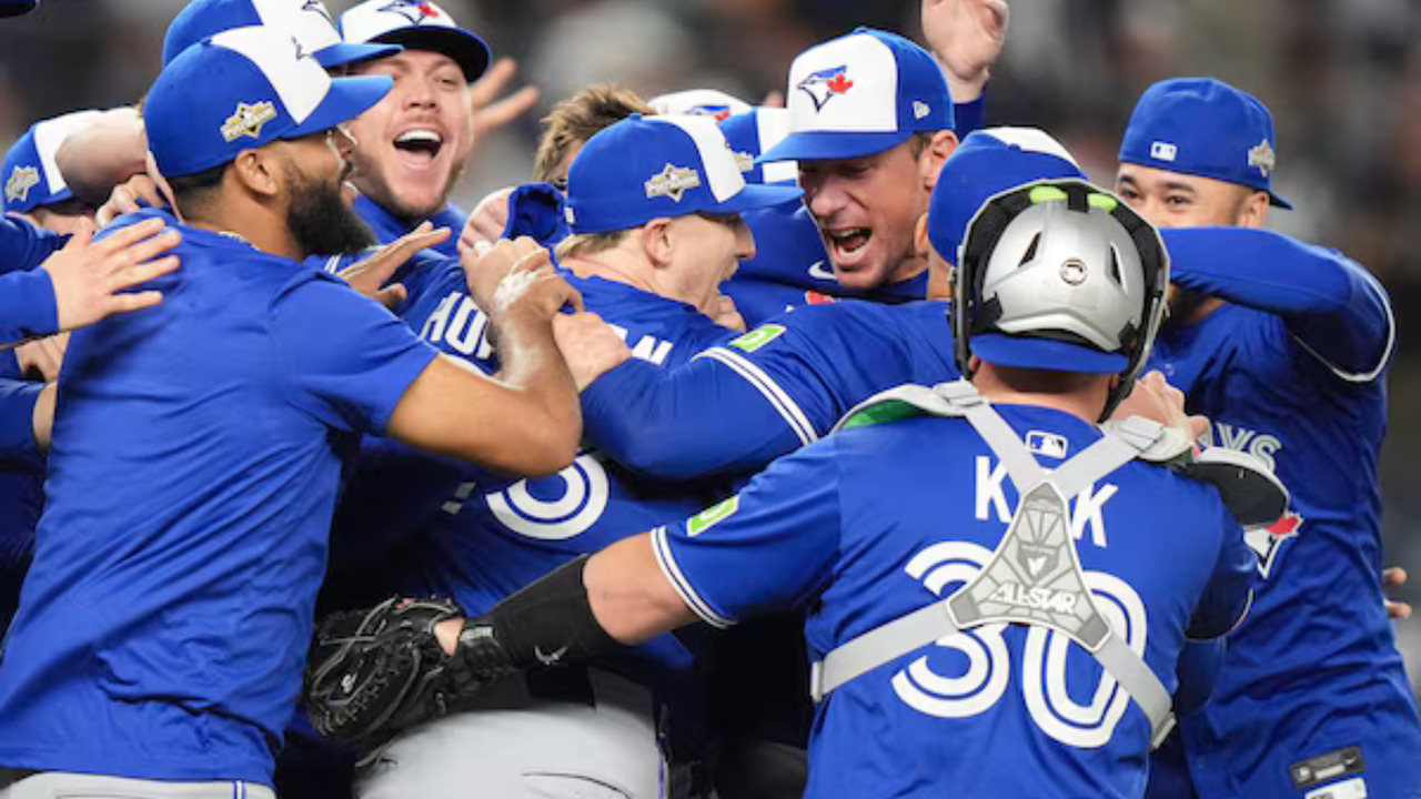 Blue Jays looking to level the ALCS after clutch Game 3 performance