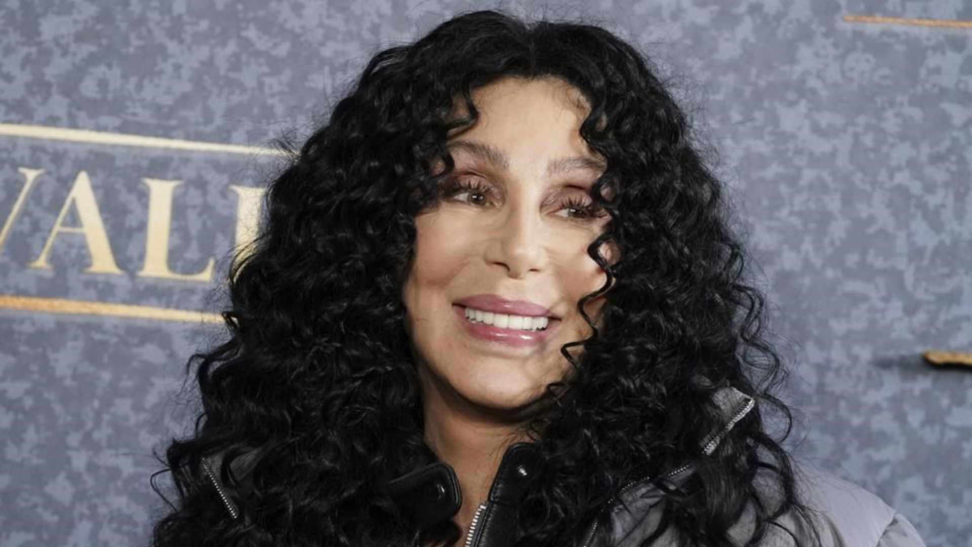 Cher finally gets her flowers from the Rock and Roll Hall of Fame