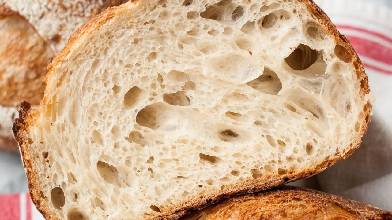 We’re having a debate about the ‘heel’ part of bread—do you eat it or toss it? – Breakfast Television
