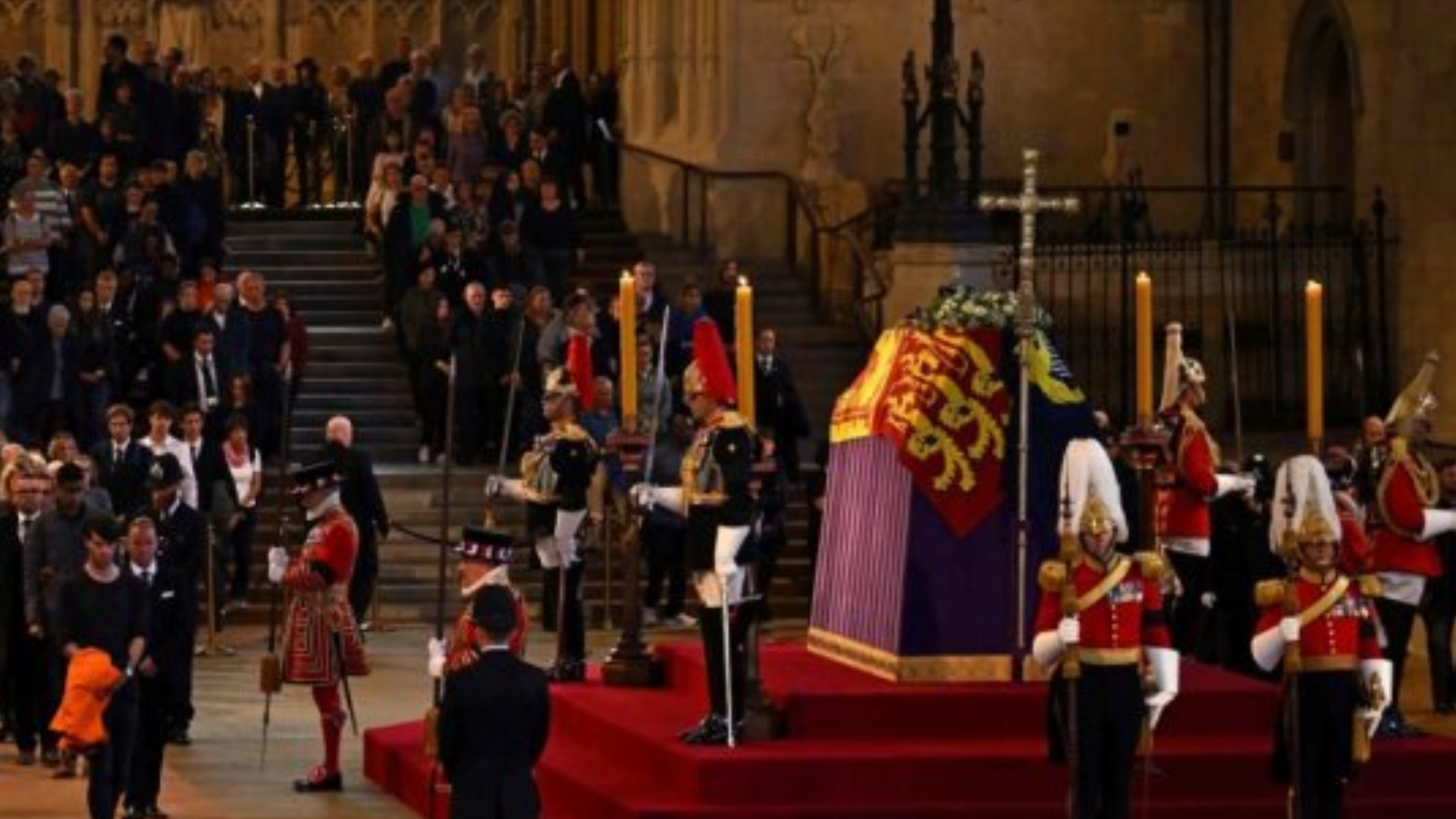 Lines to see Queen Elizabeth II lying in state paused due to capacity limits