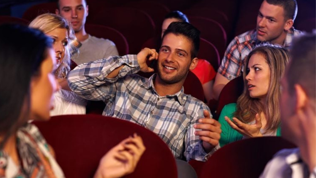 Do YOU think theatres should ban phones?