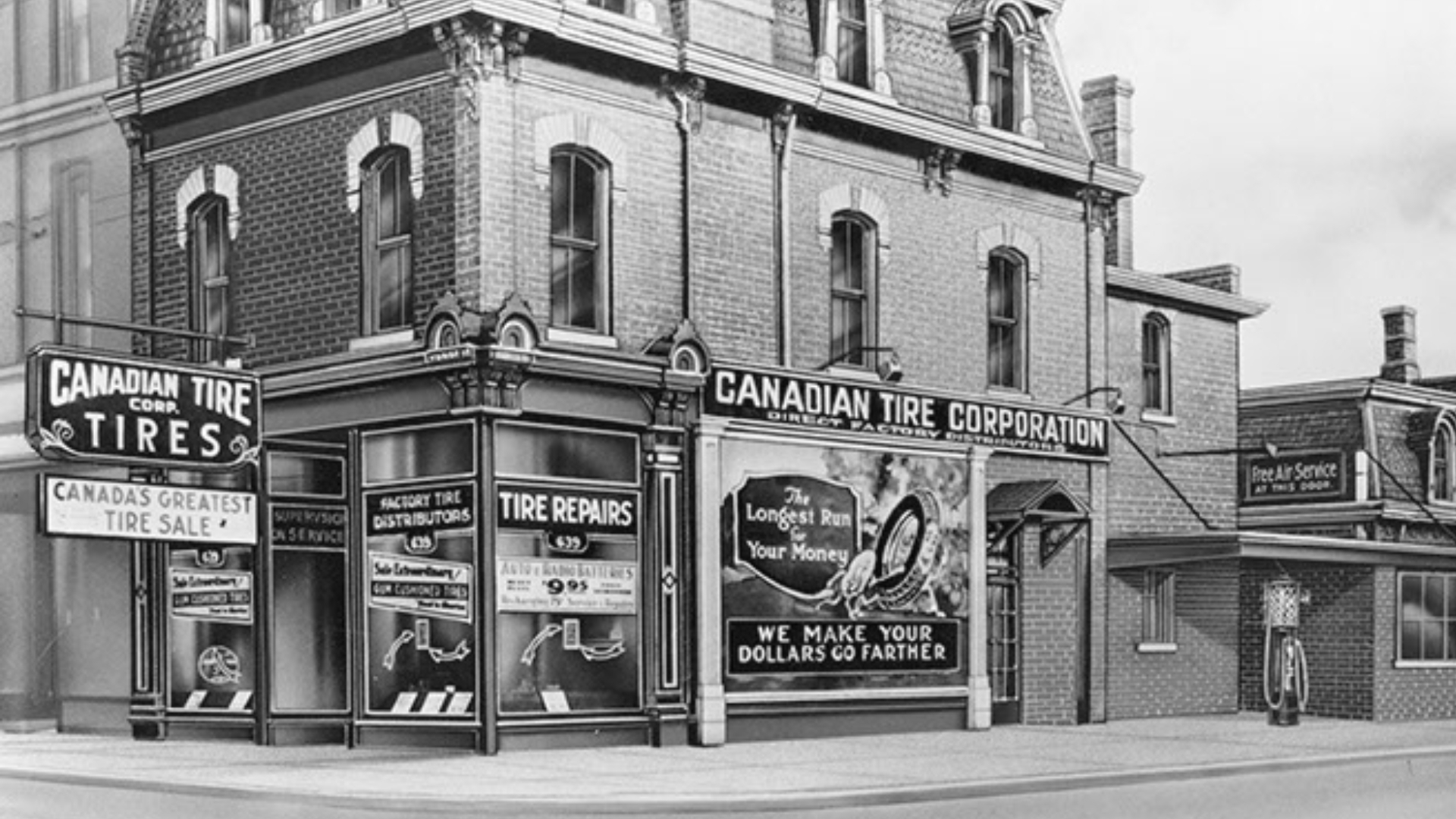 Share your favourite holiday memories with Canadian Tire