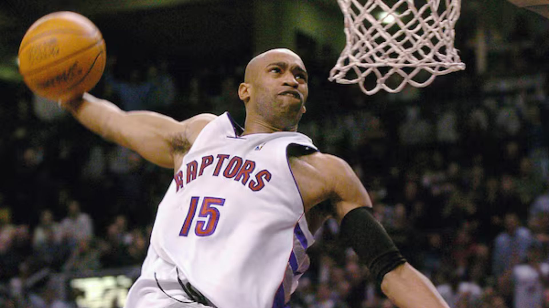 WATCH: Toronto Raptors retire Vince Carter's jersey in emotional ceremony