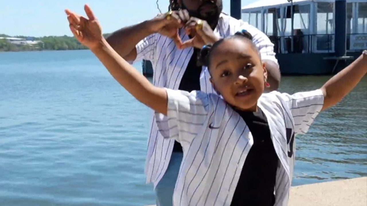 8-Year-Old Aura V takes on the Grammys