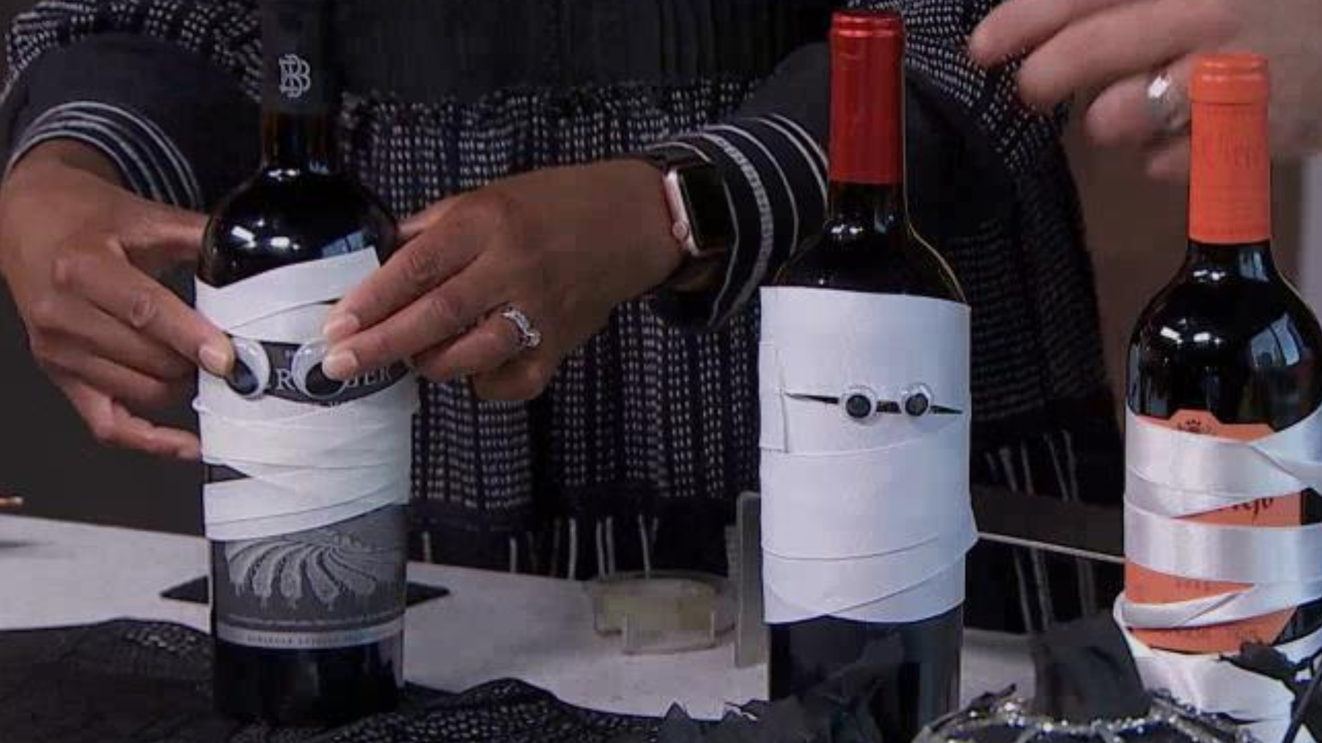 Make your Halloween party spooktacular with this DIY décor