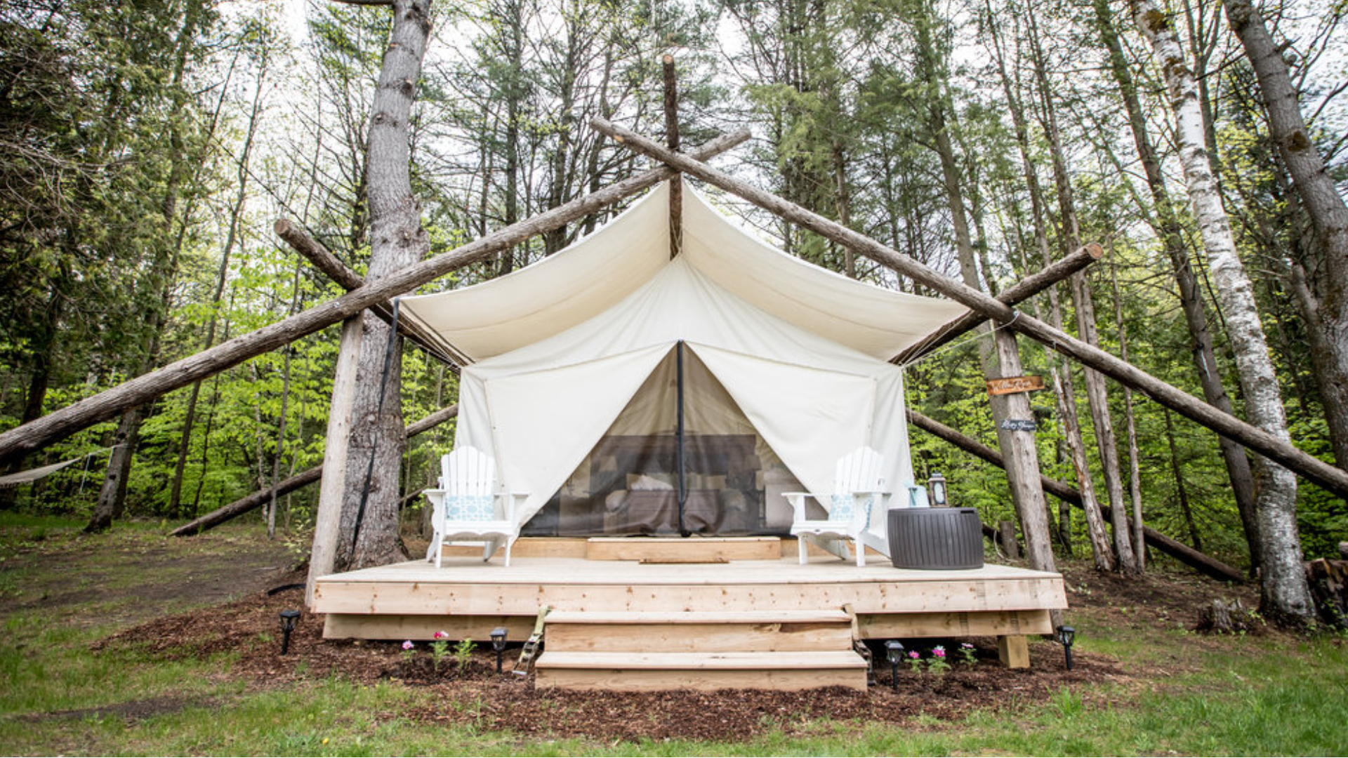 This luxury glamping site is just an hour away from Toronto