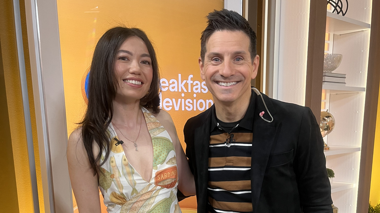 Rising Canadian country singer Jade Hilton stops by BT!