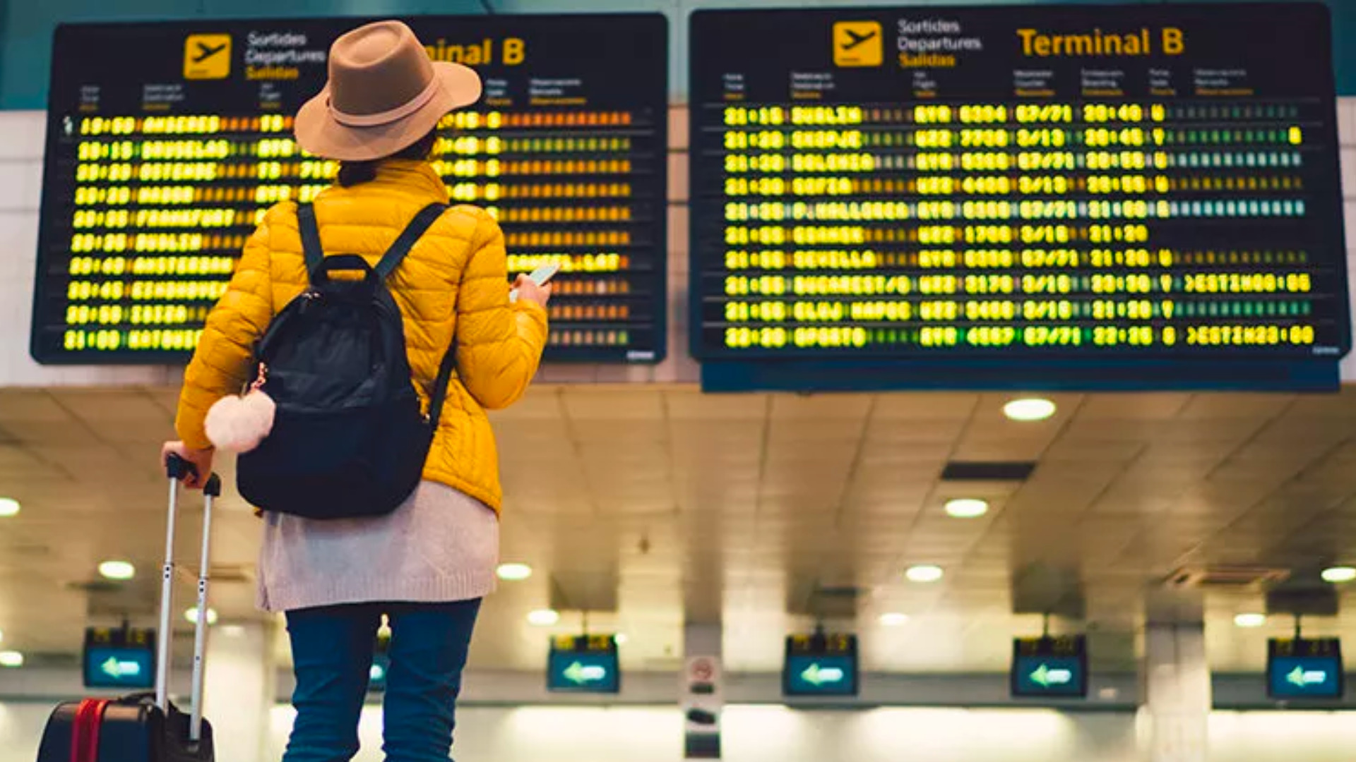 A travel expert's guide to managing (and avoiding) airport delays