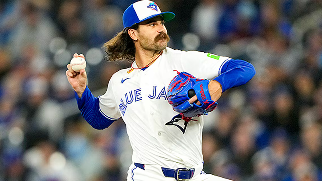 Blue Jays' Cease loses no-hitter in the 9th inning
