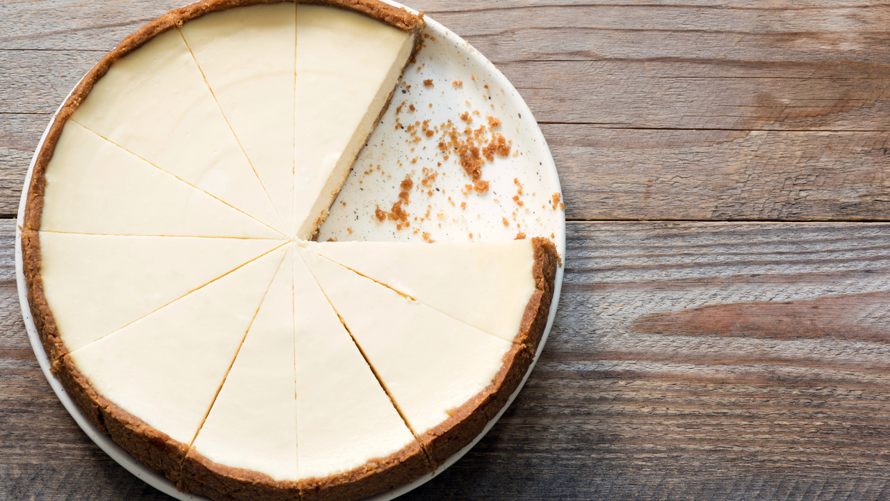 This woman just divorced husband over a cheesecake