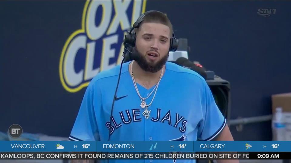 Alek Manoah's mom cheers loud and proud at Blue Jays game again