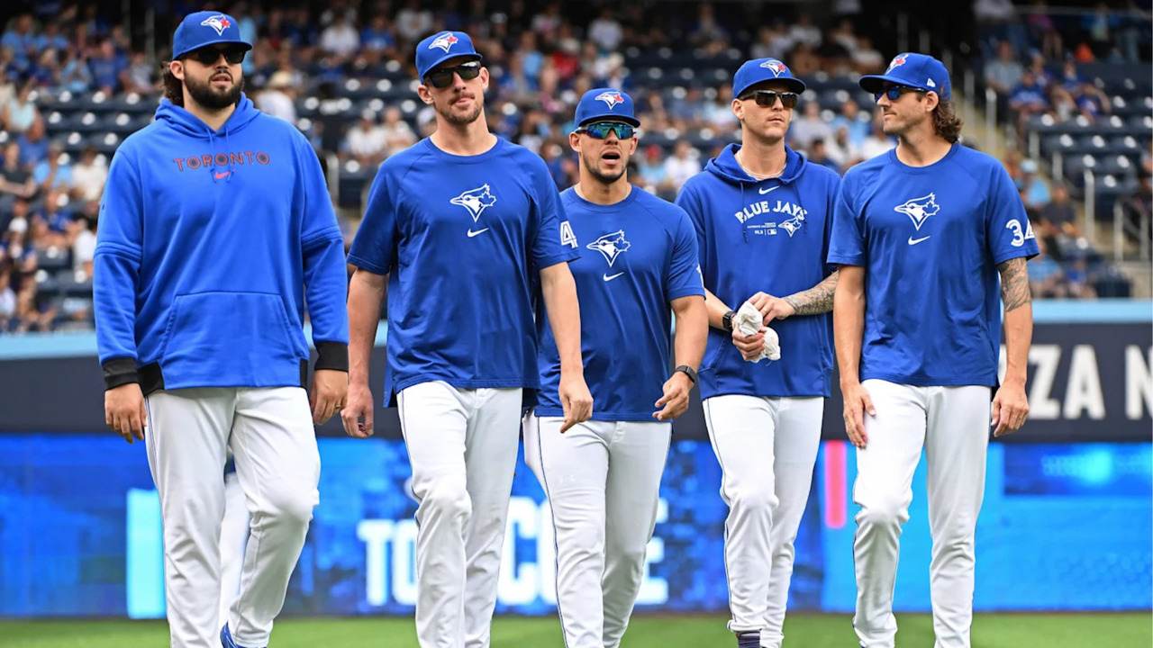 Blue Jays tie franchise record with eight runs in first inning