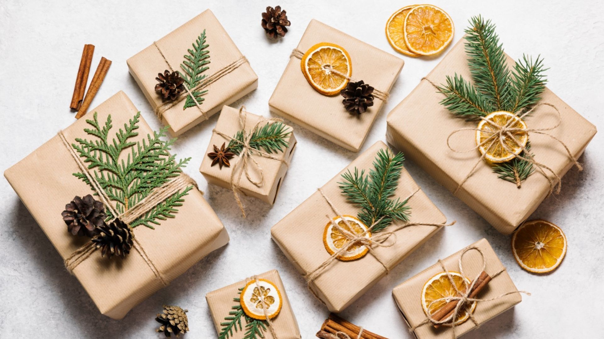 Creative + adorable ways to gift this holiday season (while staying eco-friendly)