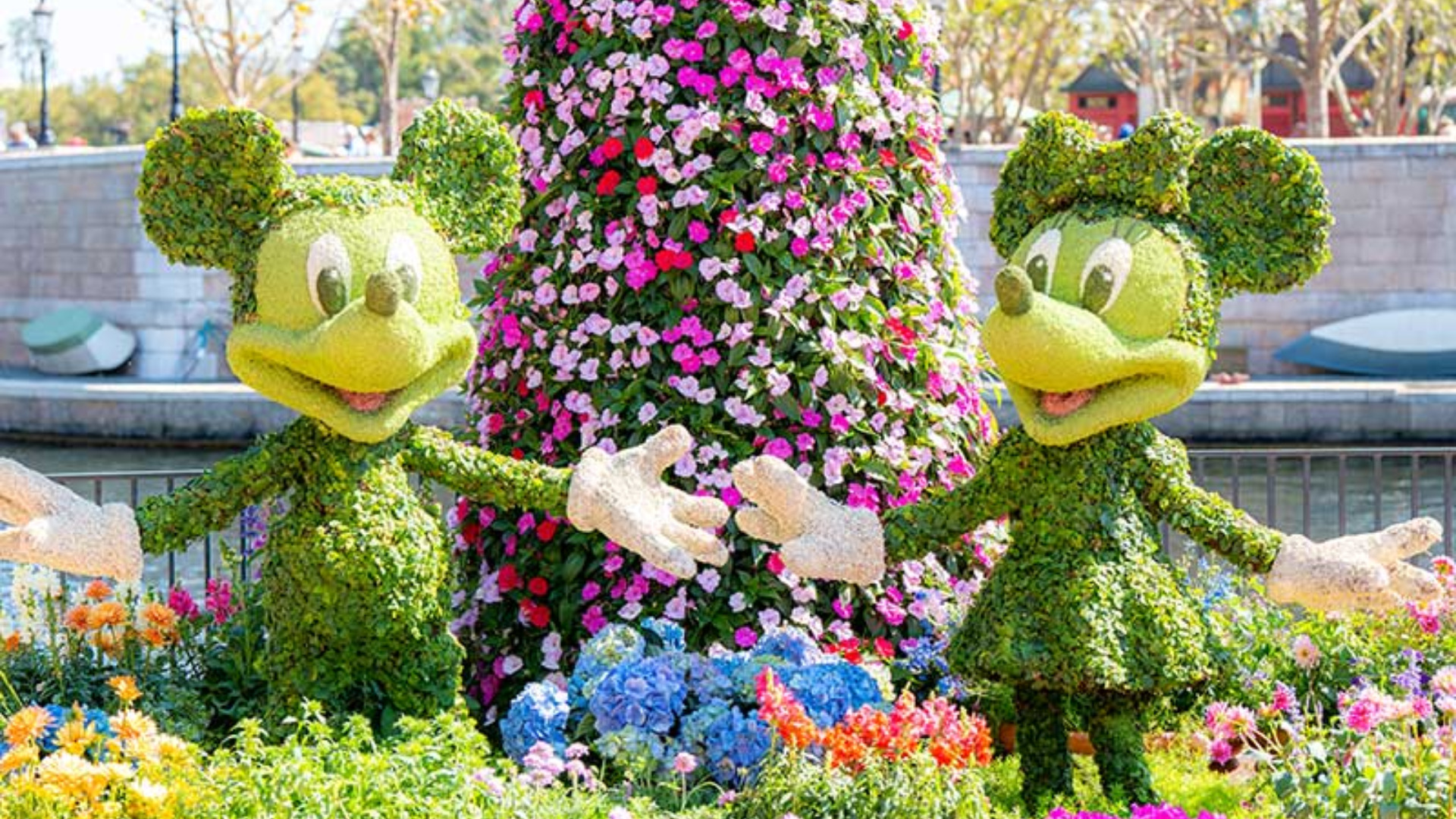 You have to see these magical Walt Disney World Resort topiaries