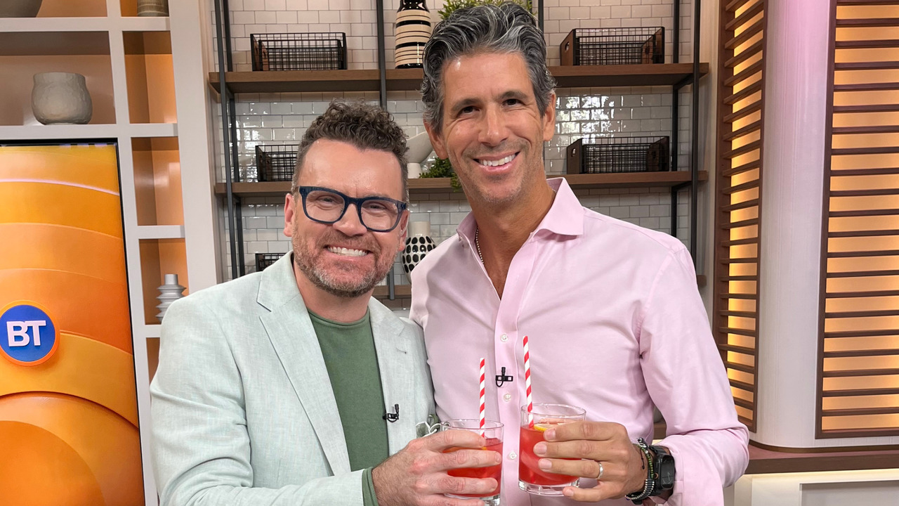 How to host a simple yet fresh spring party everyone will love