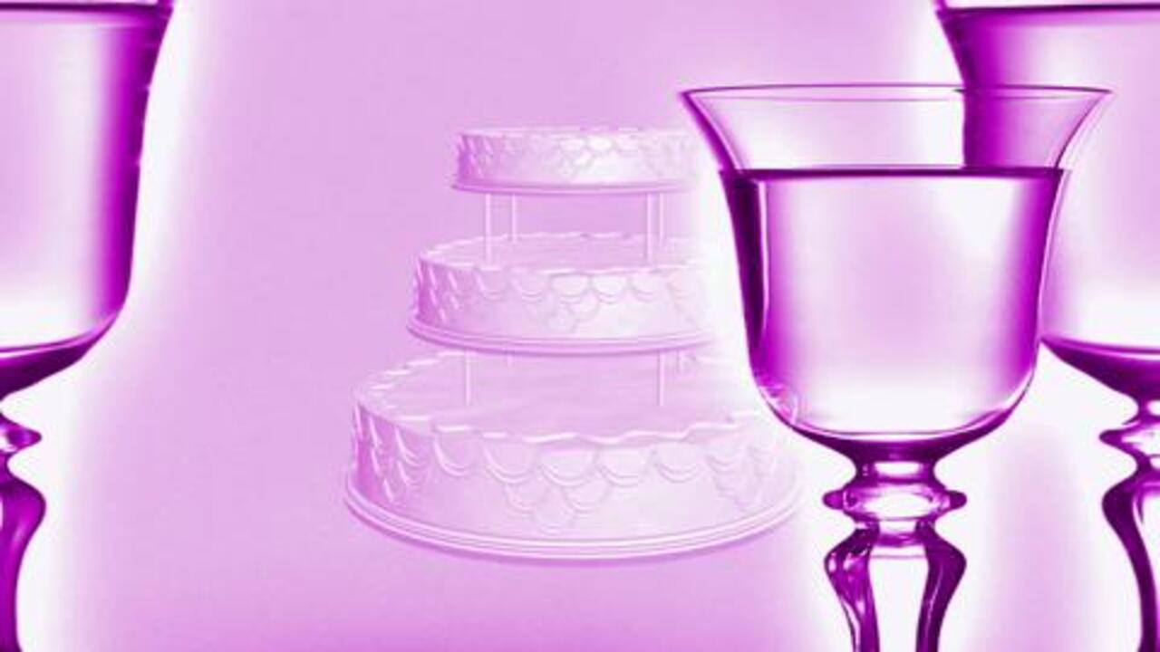 Purple Wedding Glasses Cake Spinning