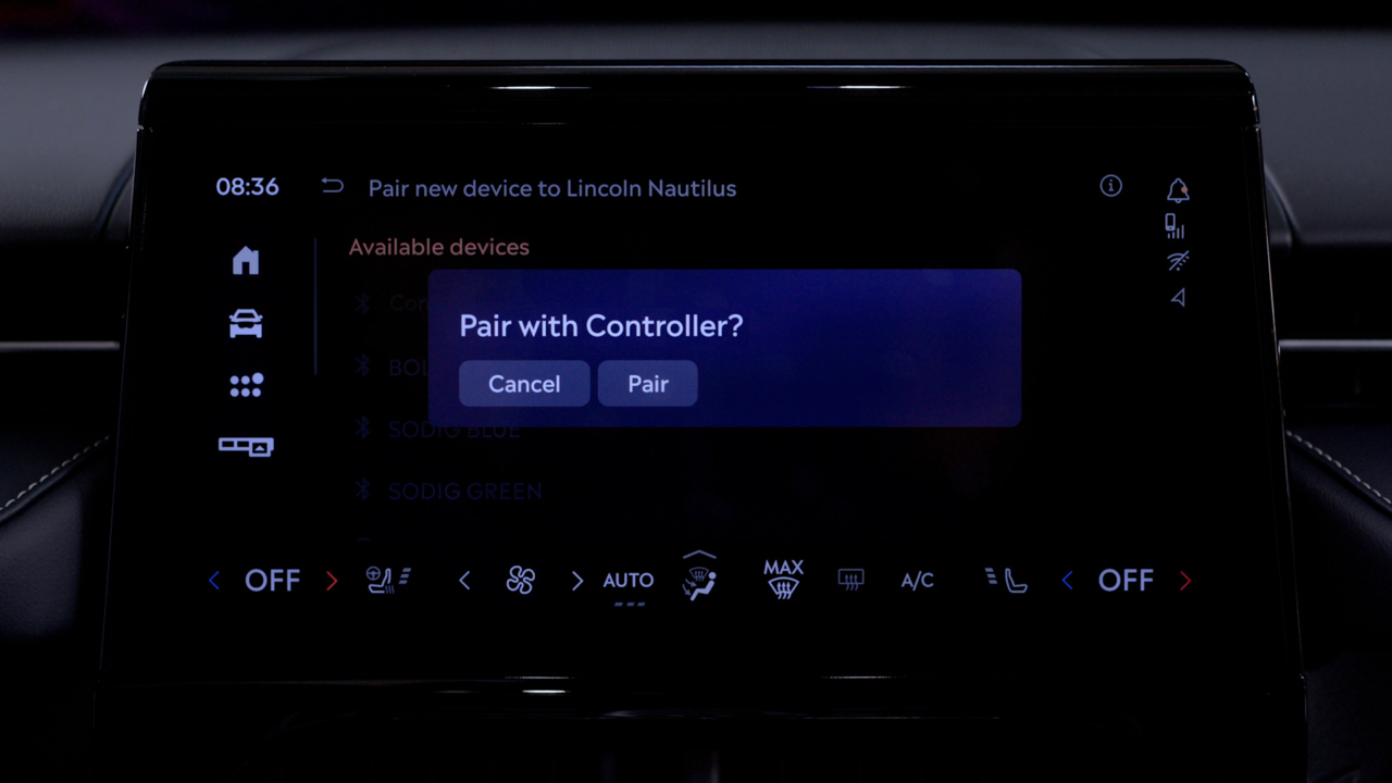 Lincoln Stationary Moments: In-Vehicle Gaming