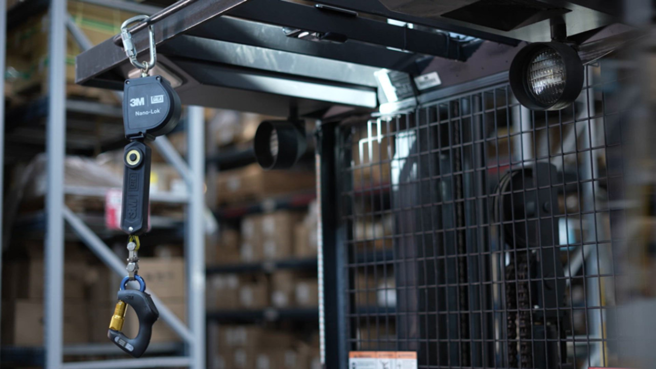 新品未使用【Nala】Back open all in one 3M™ DBI-SALA® Nano-Lok™ Connected Order Picker Alert System | 3M