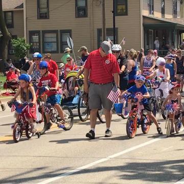 WAUKESHA 4TH OF JULY PARADE - 40 Photos - 1900 Aviation Dr, Waukesha ...