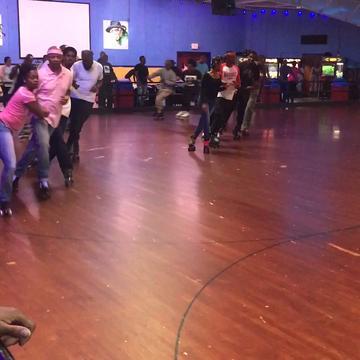 LANHAM SKATE CENTER - Updated April 2024 - 18 Photos & 41 Reviews ...