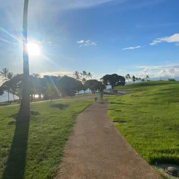 Kaka'ako Waterfront Park: Where City Life Meets Ocean Breeze